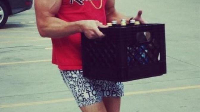 Do girls prefer muscular legs or slim legs on a guy?