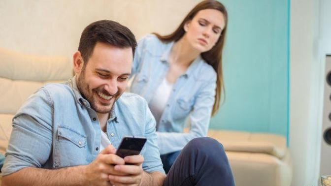 Do men like jealous women?