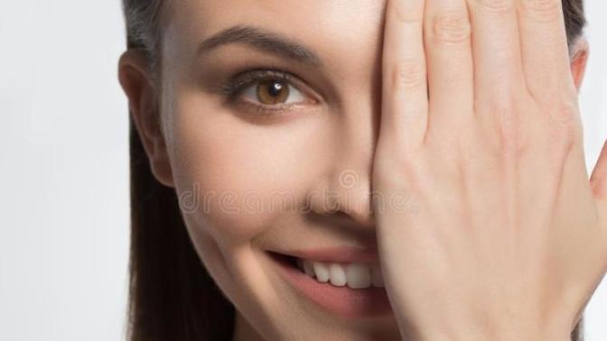 Would you date someone who has a glass eye?