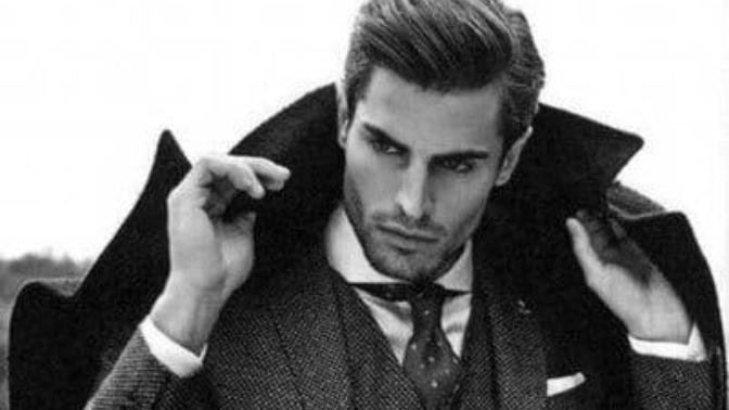 Girls, What kind of pics of men do you like?