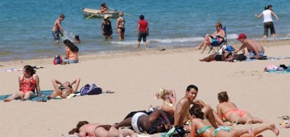 Girls, What Kind of Bathing Suit Do You Wear for Swimming? Guys, What Do You Usually See Girls Wear for Swimming?