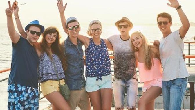 Would you care if your girlfriend had a lot of guy friends?