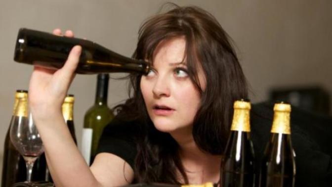 During the first date, she didn't hesitate to drink a lot and ended up being drunk. What is your opinion on this?