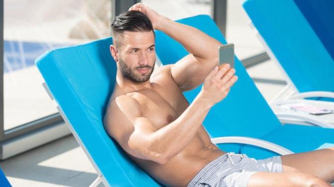 Do you find your own looks handsome or pretty? Are you satisfied with your own appearance? 
