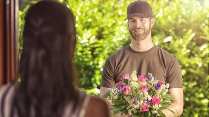 Can sending flowers be something with only platonic feelings behind it?