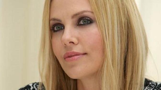 Do you think Charlize Theron or Jessica Alba is prettier or more attractive?