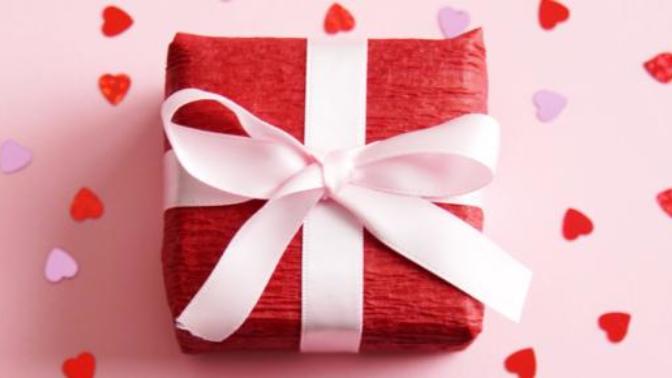 People, do you bother buying your partner a Valentine's Day gift or not?