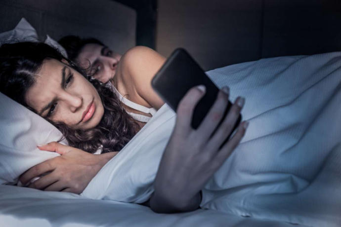 Romantic deception: Curious what goes on in a mans mind when he chases another woman while in a long relationship? Guys how far will you go to cheat?