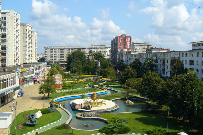 Do you still live in your hometown? Why or why not?