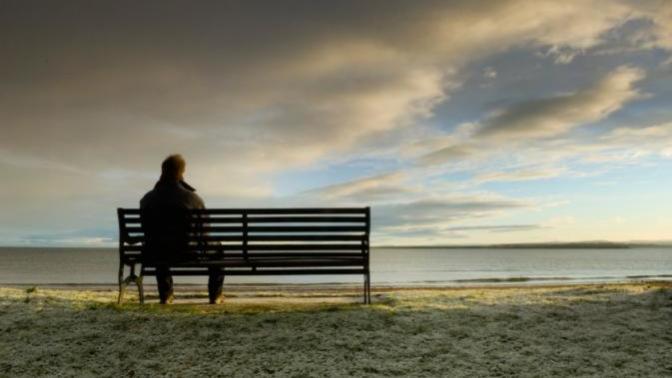 If there a lot of lonely men and women in the world, then why do so few women make the effort to talk and get to know men?