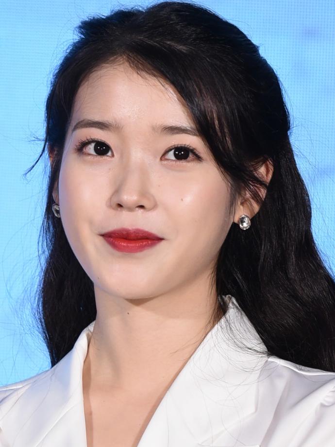 Which one is prettier?