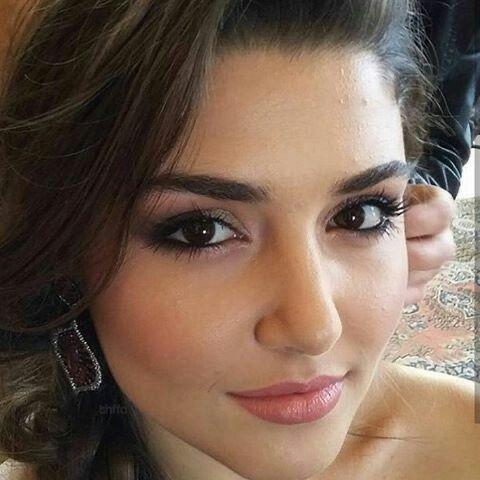 Do you think Turkish actress Hande Erçel or her sister Gamze Erçel is prettier?