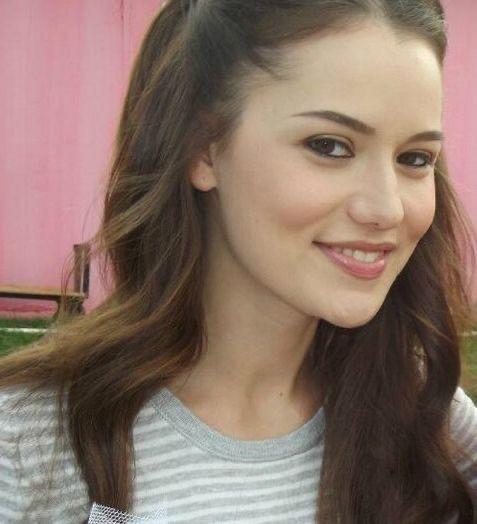 Do you think Fahriye Evcen is pretty?