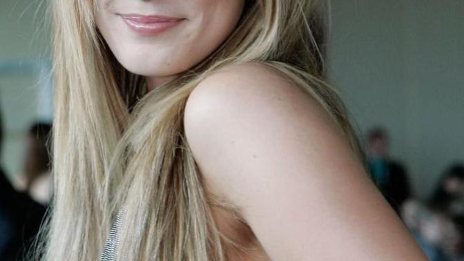 Do you think singer Delta Goodrem is pretty?
