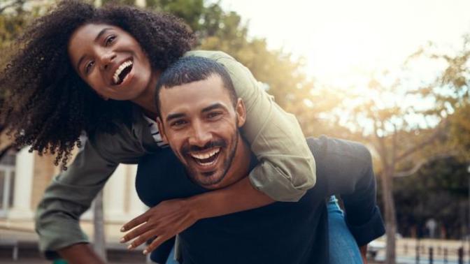 Men, would you rather find a casual fling or a relationship on a dating app?