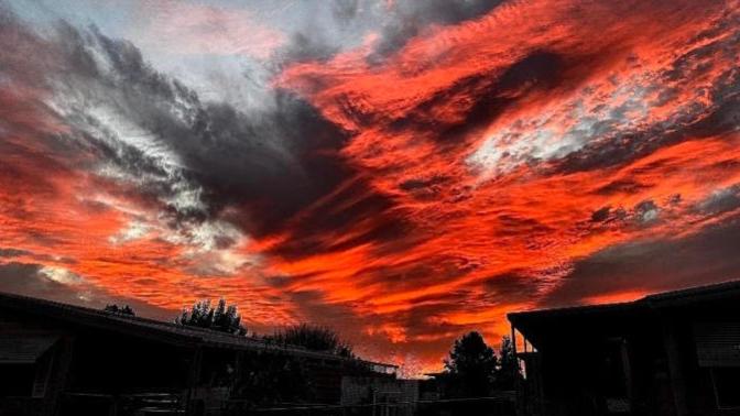 Do you like taking pictures of the sky?
