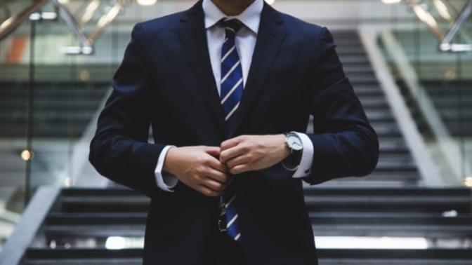 Would you date someone that only wears suits?