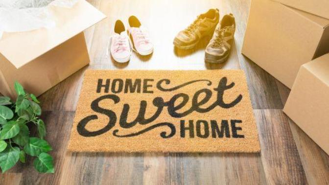 Should couples live together before getting married?