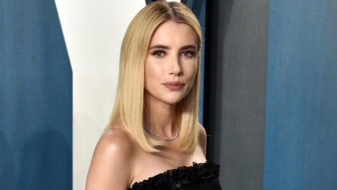 Who's better looking Emma Roberts or Emma Watson?