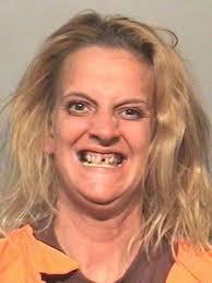 Guys, would you date her?