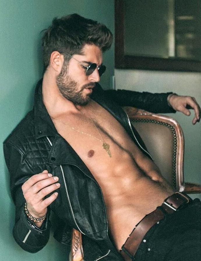 Style opinion, Jackets with no shirt on?