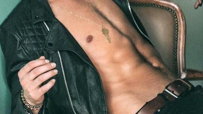 Style opinion, Jackets with no shirt on?