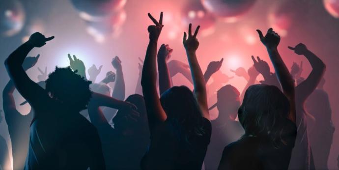 Do you prefer big parties or smaller get togethers for your social relationships?