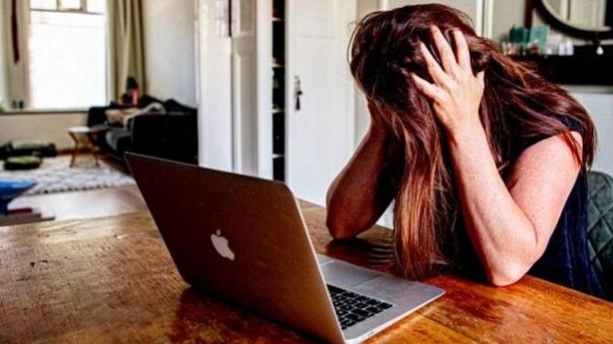 People are bothered by gold diggers, but what about guys who scam rich spoiled girls?