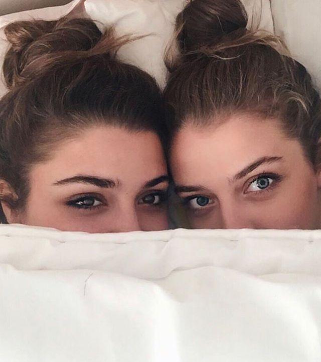 Do you think Gamze Erçel or Hande Erçel is more attractive or prettier?