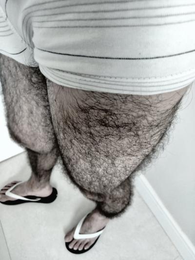 Would you rather a man with absolutely smooth legs or natural very hairy?