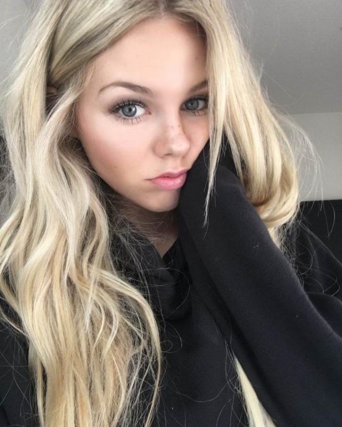 what hair colour does your ideal girlfriend have?