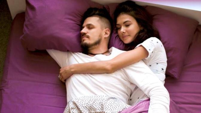 What does it mean if a girl wants to be the big spoon?