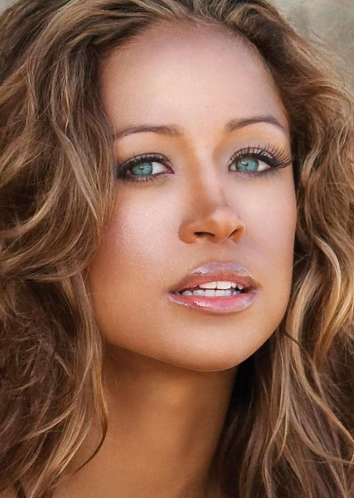 Poll: Renata Notni, Ana de Armas, or Stacey Dash Who has the prettiest eyes?