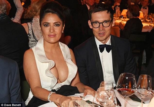SH showing her cleavage. 