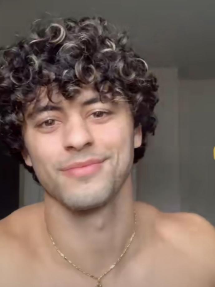Do you like blonde highlights on curly hair look?