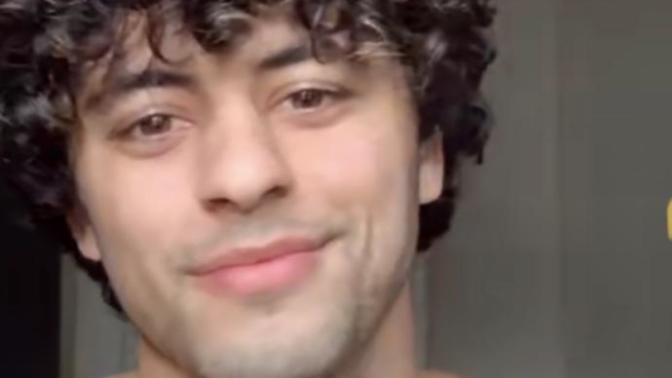 Do you like blonde highlights on curly hair look?