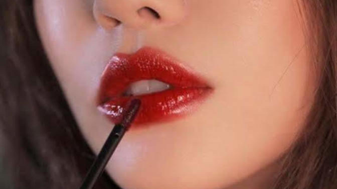 Which lipstick color is better?