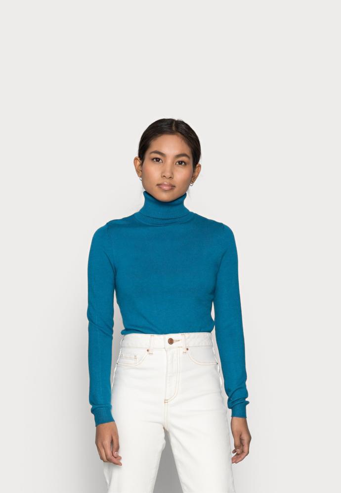 What color of this turtleneck is a better choice for blondes?