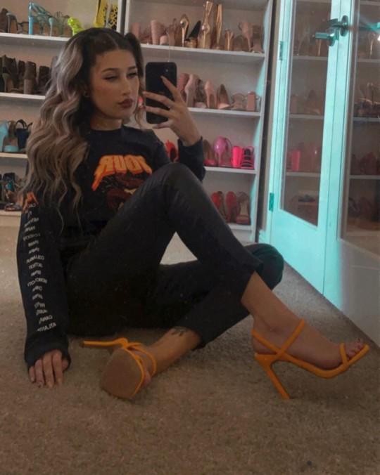 If this is on someone tinder page would u be interested in them?