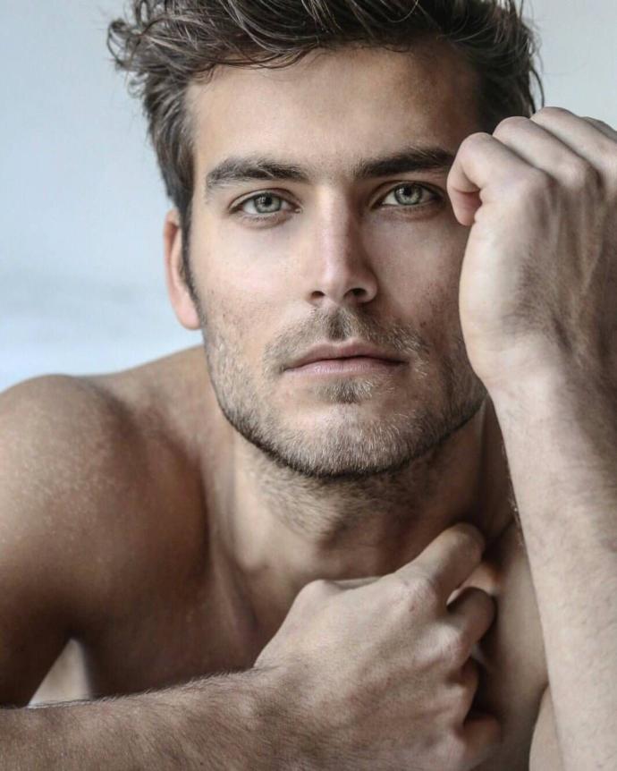 Ladies, what’s your favorite facial hair length?