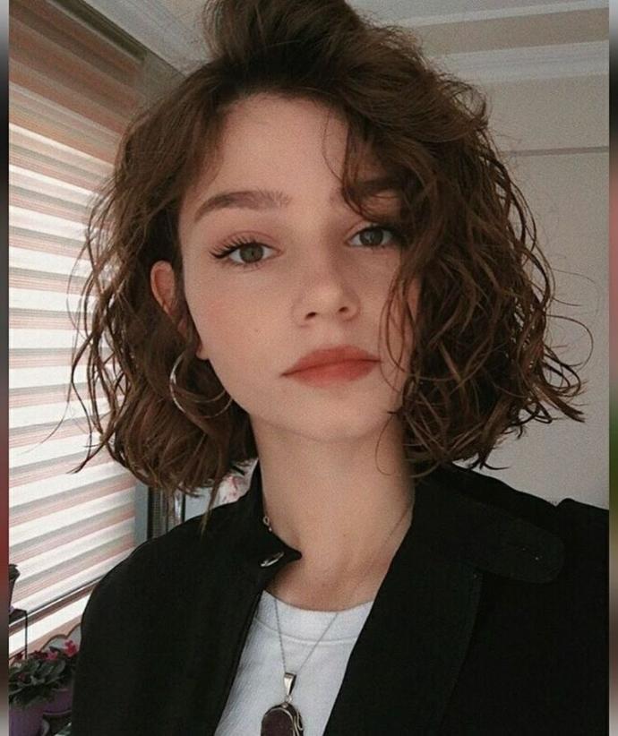 if you could have any hair type what hair type would you choose, and why?