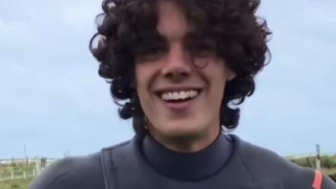 Do you like longer curly hair like this?