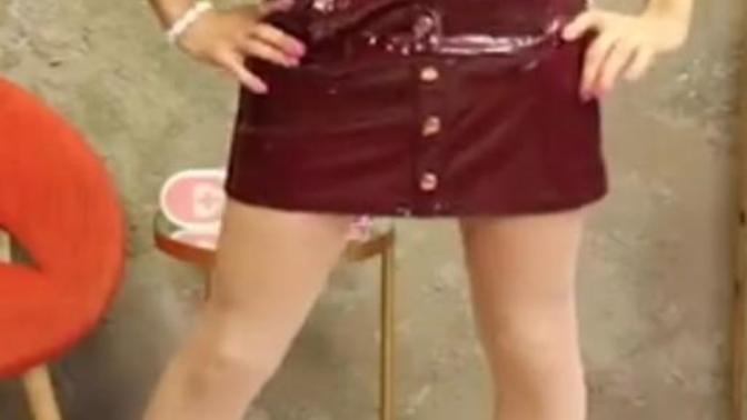 Girls, is my outfit correct to go to a party?