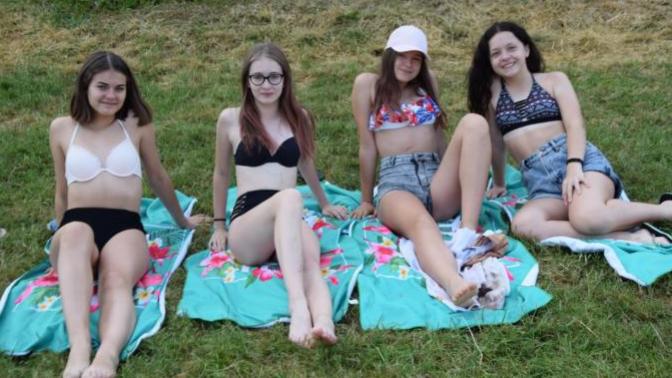 Since guys on gag tend to be right leaning conservatives I want to ask you all, Would you marry a girl who has bikini pics of her on her Instagram?