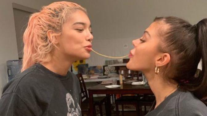 GIRLS tend to be more TOUCHY with BESTIE than #boyfriend 🤣?