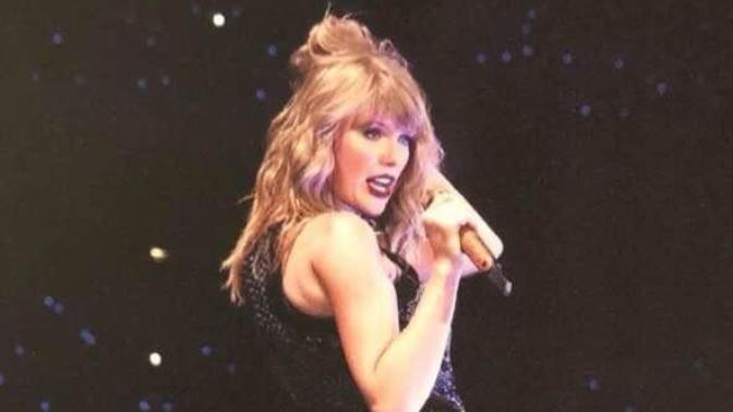 Girls, 1. Why are taylor swift's legs shiny in this pic?