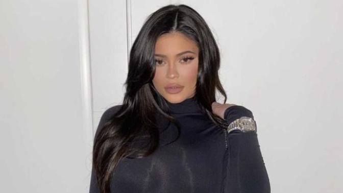 Would you mind if your partner follows celebs who had plastic surgery everywhere?