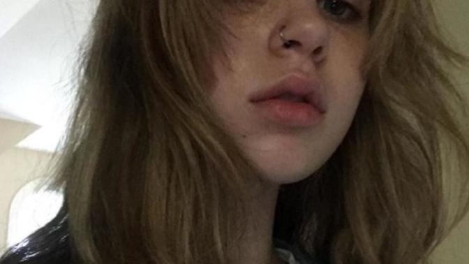 Does she need a haircut? ?