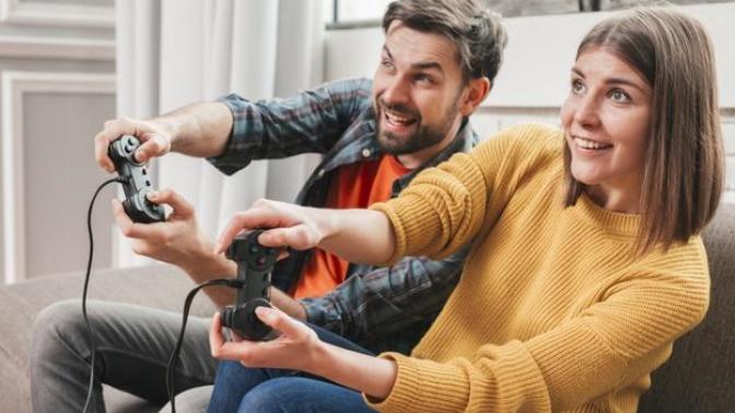 Is it weird to go to someone’s house on the first date?