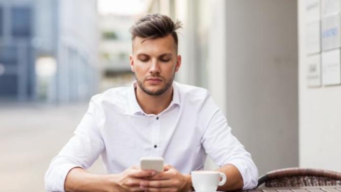 Do guys purposefully wait to text you back?